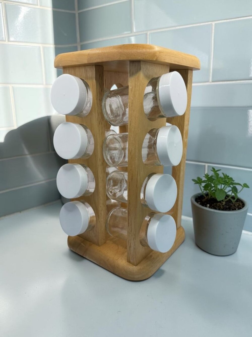 16-Jar Wooden Rotating Spice Rack With Clear Glass Jars & White Lids